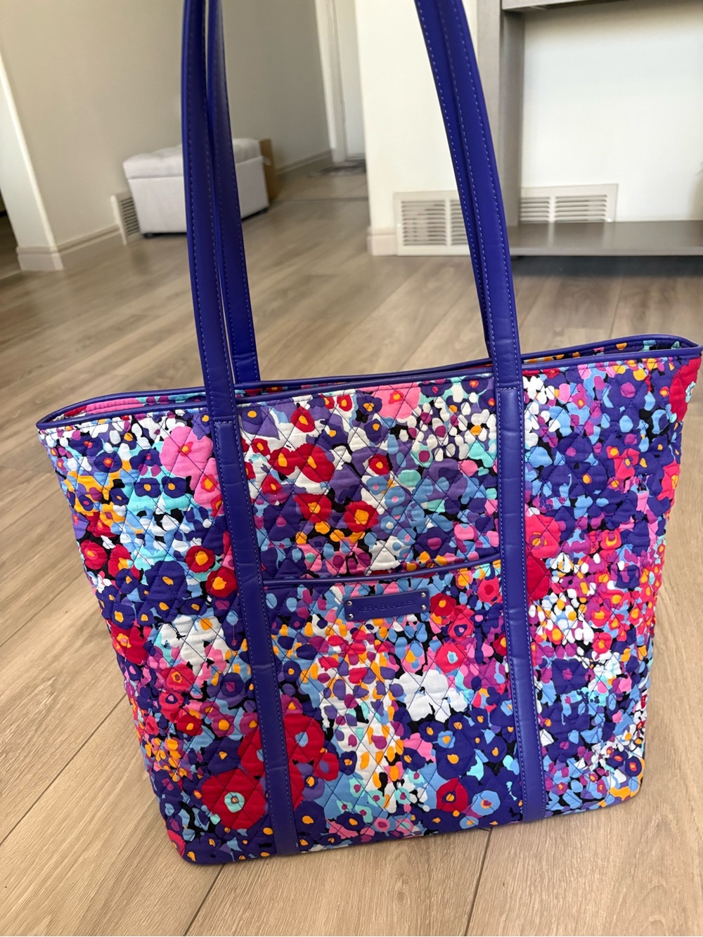 NWOT Vera Bradley Lighten Up Vera Tote Bag in Haymarket  Floral